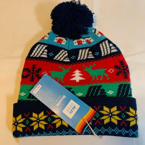 NWT Unisex Aldi Gear knit Pom Pom hat - Picture 1 of 4